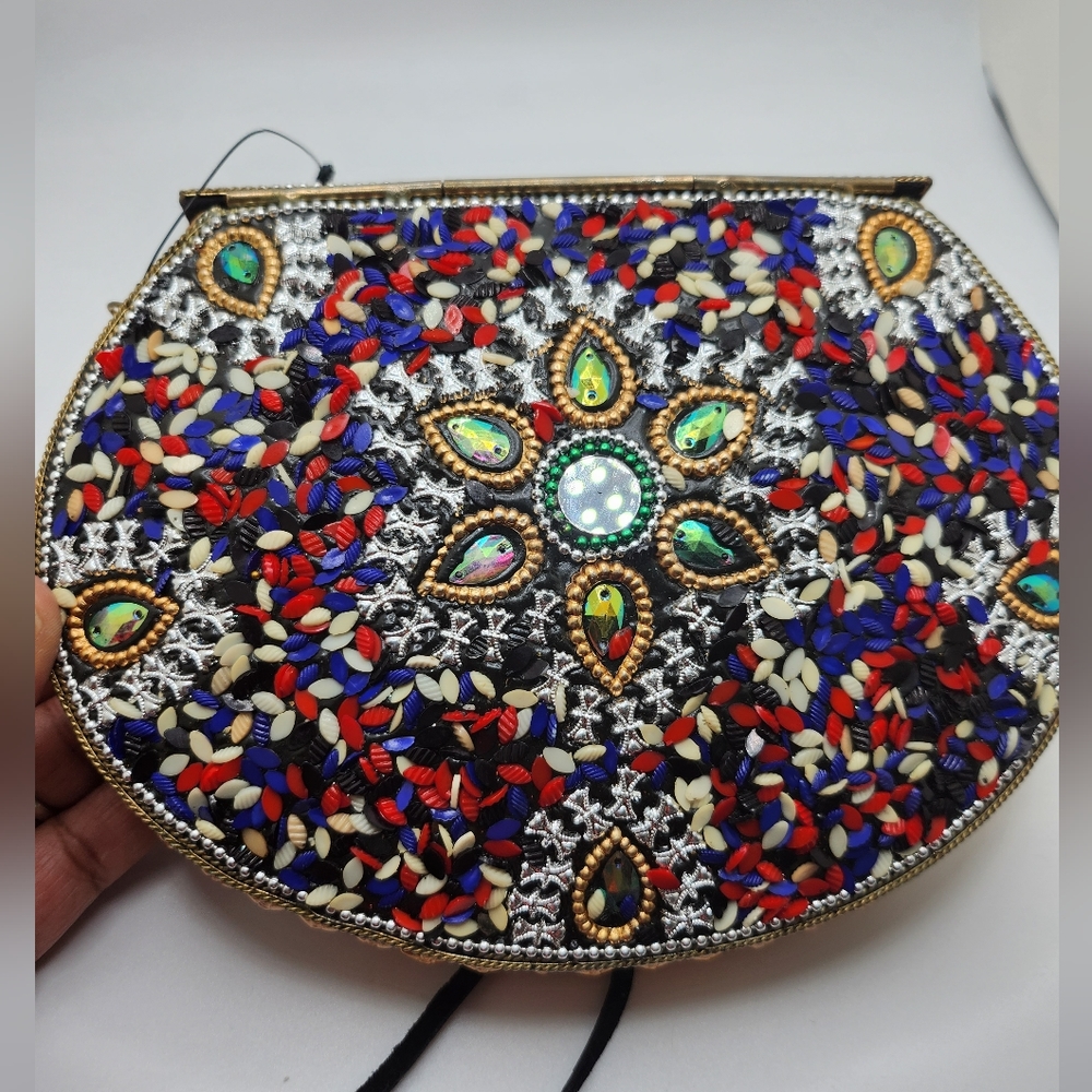 NWT LULU Brin Iron Bead and Sequin Embellished Crossbody Handbag - Picture 4 of 10